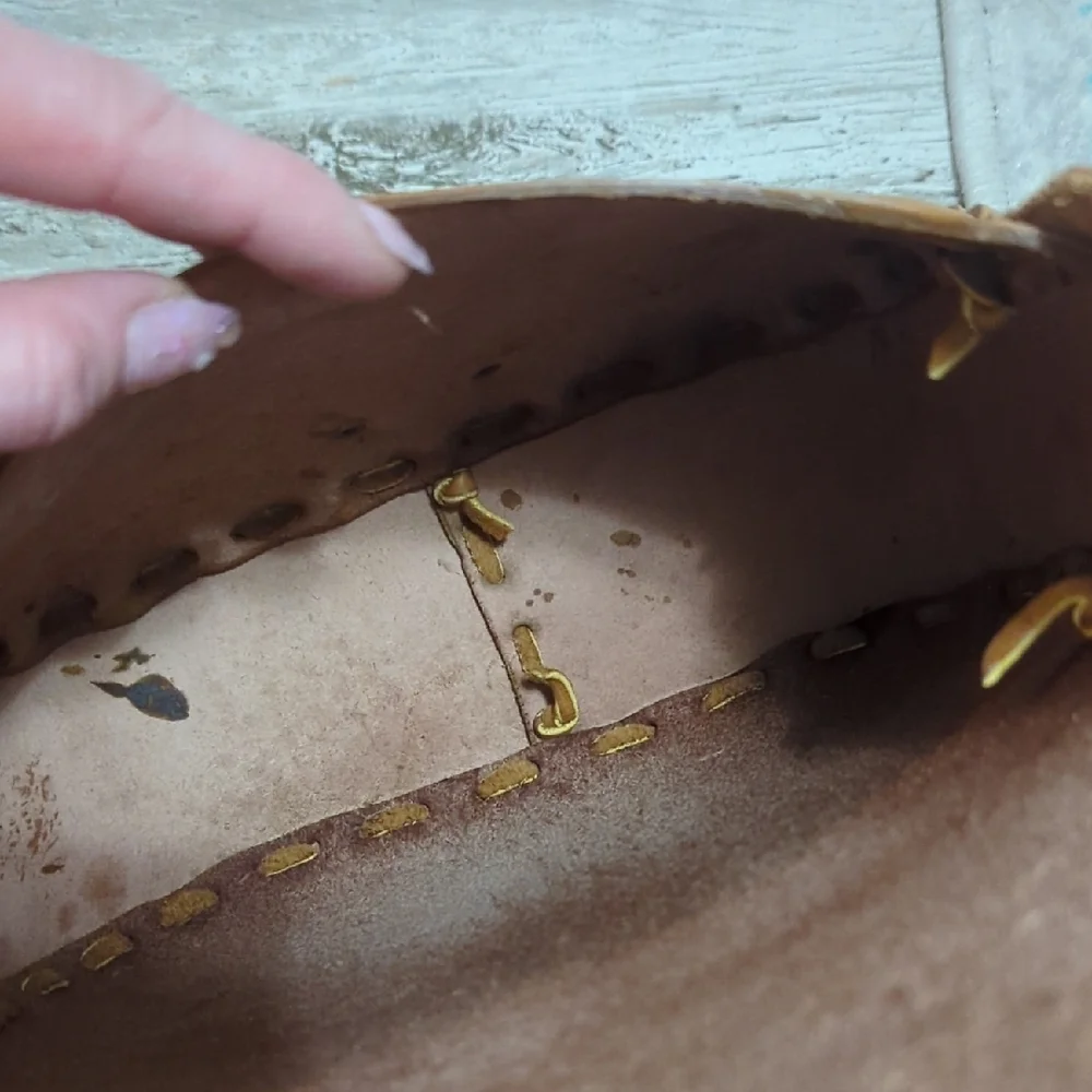 Vintage Handmade Leather Crossbody Bag - Picture 6 of 11